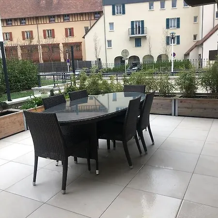 Magnifique & Terrasse A Apartment